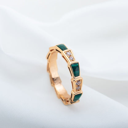 Pomuse SERPENTI RING PINK GOLD MALACHITE DIAMOND 3MM