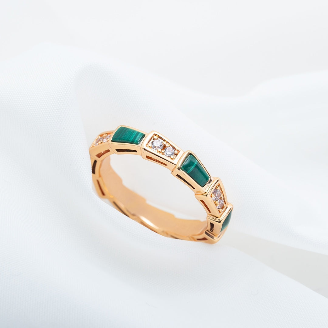 Pomuse SERPENTI RING PINK GOLD MALACHITE DIAMOND 3MM