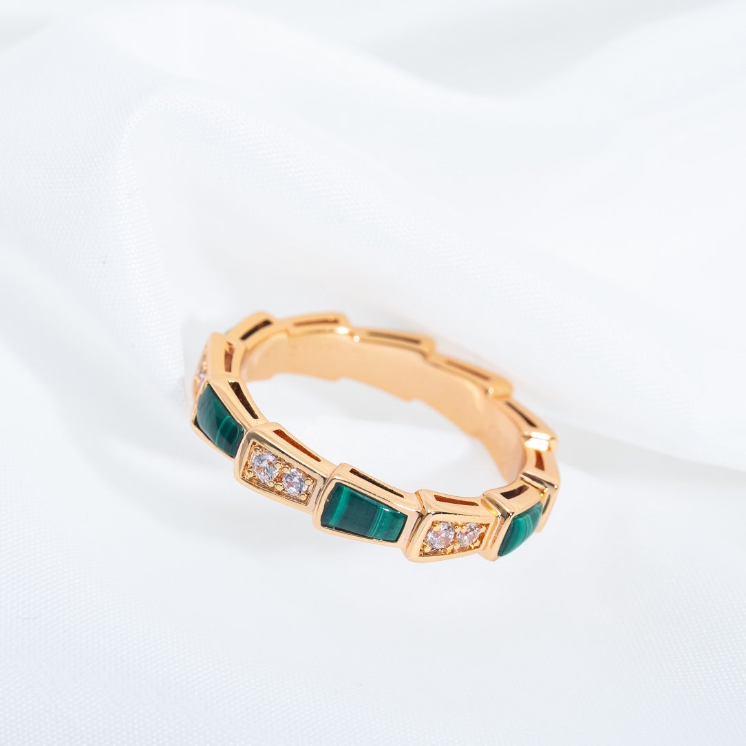 Pomuse SERPENTI RING PINK GOLD MALACHITE DIAMOND 3MM