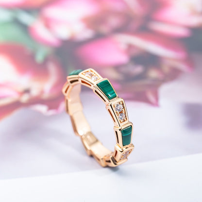 Pomuse SERPENTI RING PINK GOLD MALACHITE DIAMOND 3MM