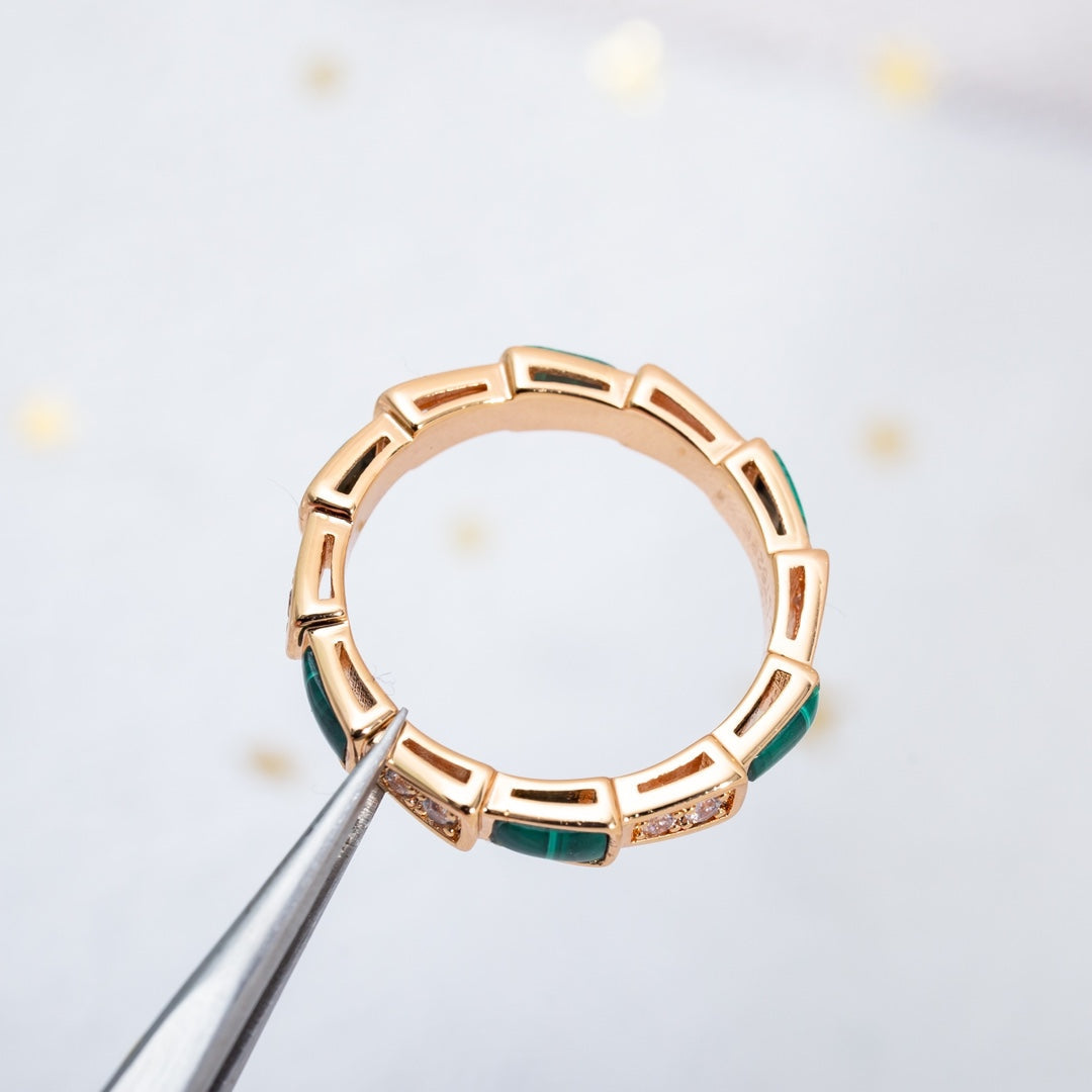 Pomuse SERPENTI RING PINK GOLD MALACHITE DIAMOND 3MM