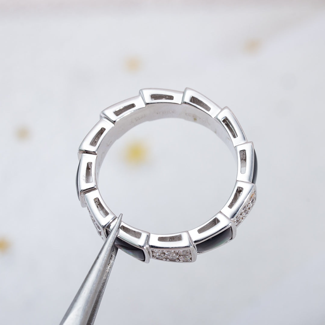Pomuse SERPENTI RING SILVER DIAMOND BLACK MOP 4MM