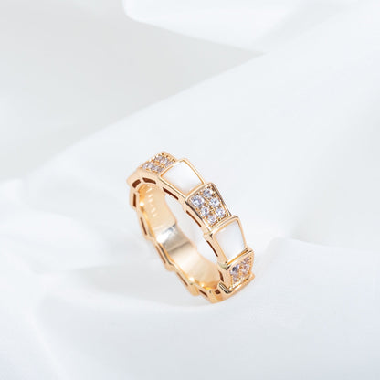 Pomuse SERPENTI RING PINK GOLD MOP DIAMOND PAVED 4MM