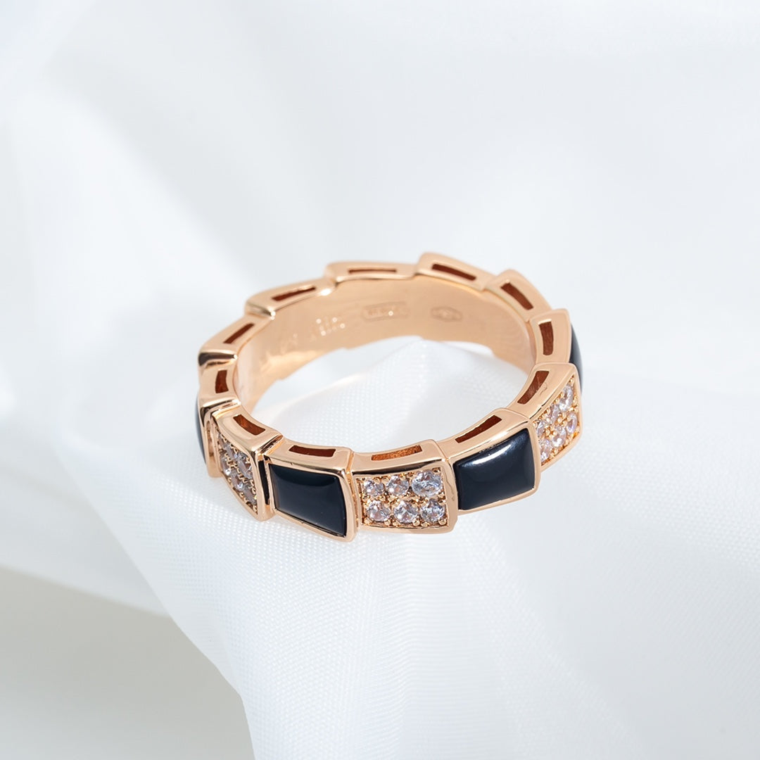 Pomuse SERPENTI RING PINK GOLD BLACK MOP DIAMOND PAVED 4MM