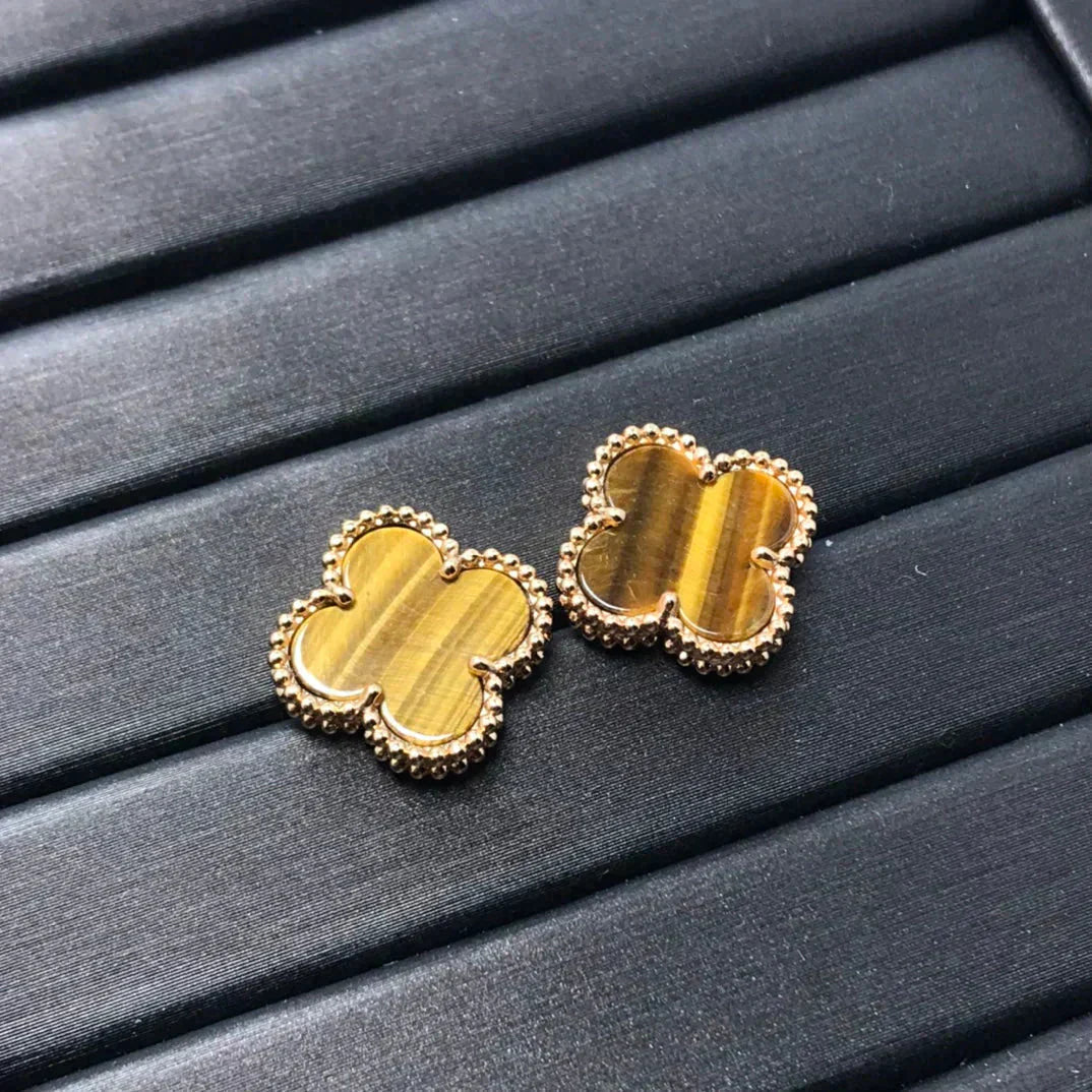 Pomuse CLOVER MEDIUM 1 MOTIFS TIGER EYE EARRINGS