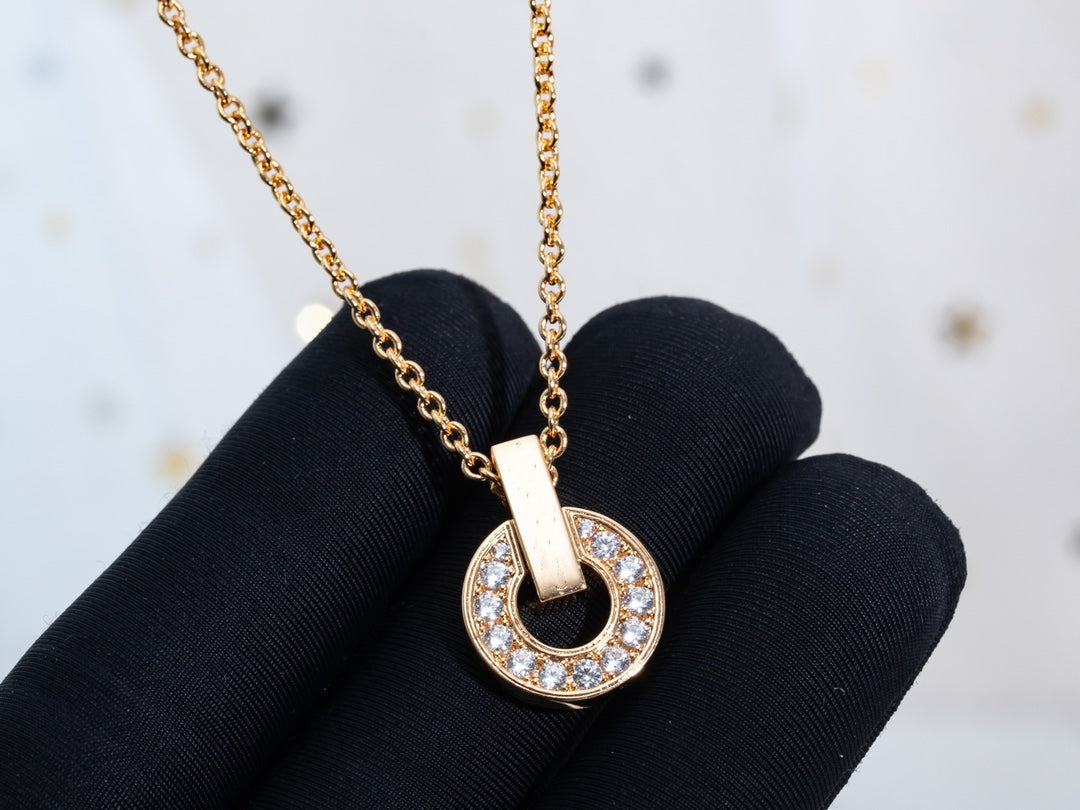 Pomuse GARI NECKLACE PINK GOLD DIAMOND