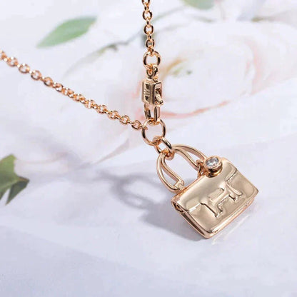 Pomuse AMULETTE PEDANT ROSE GOLD NECKLACE