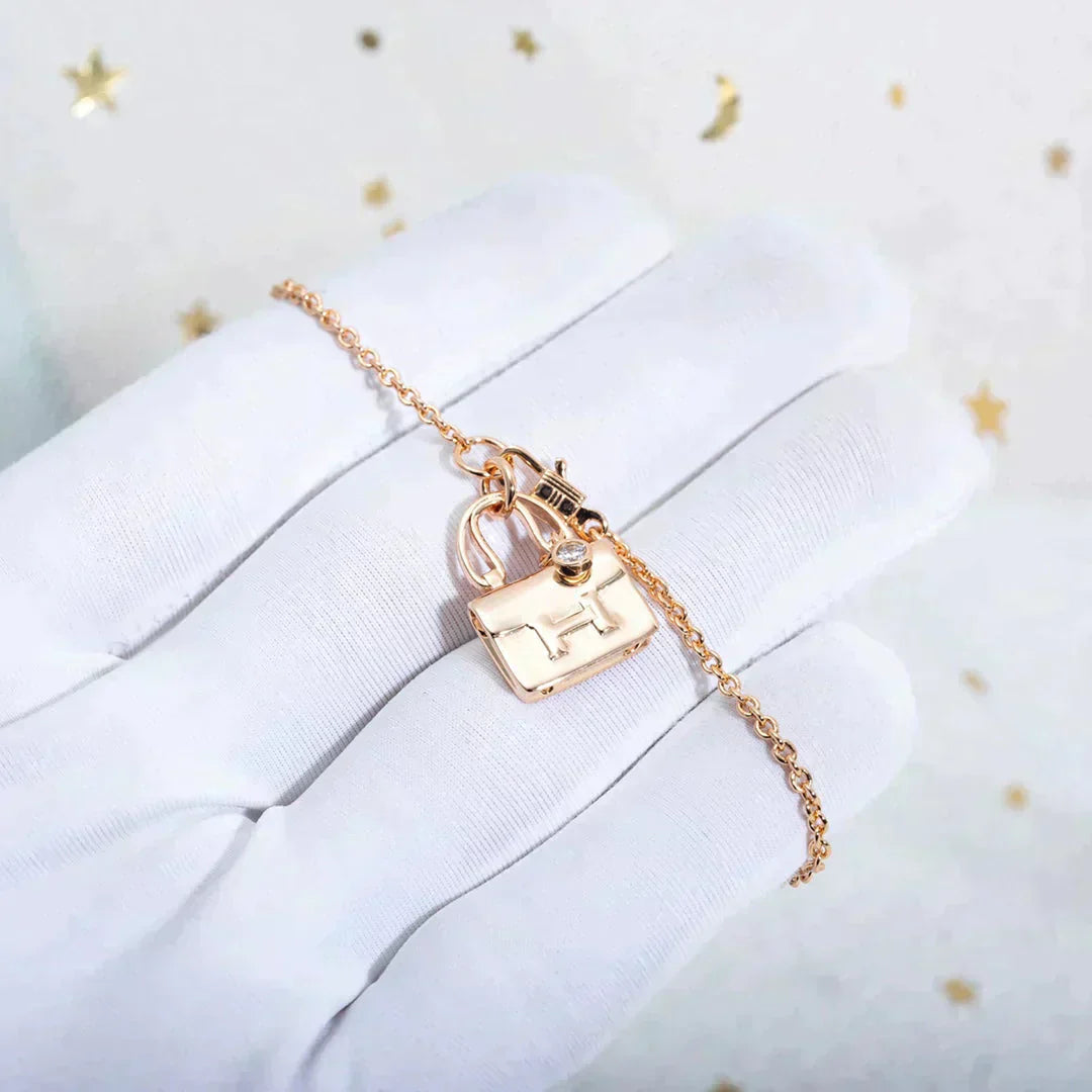 Pomuse AMULETTE PEDANT ROSE GOLD NECKLACE