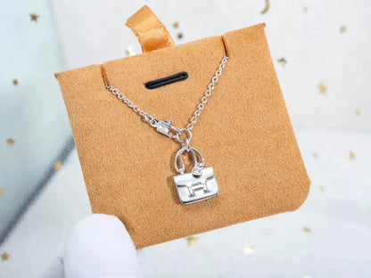 Pomuse AMULETTE PEDANT SILVER NECKLACE