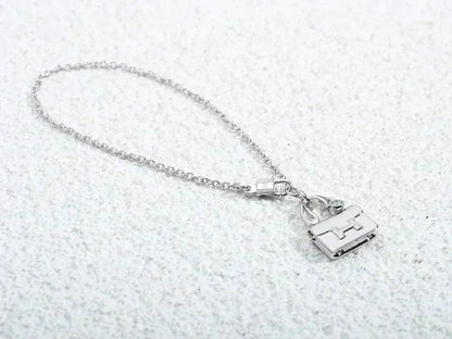 Pomuse AMULETTE PEDANT SILVER NECKLACE