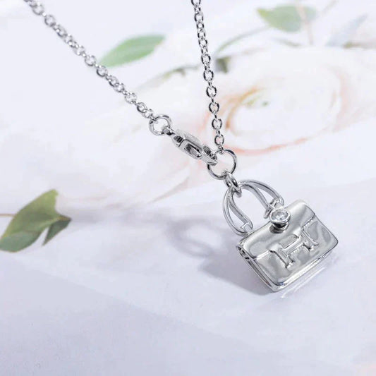 Pomuse AMULETTE PEDANT SILVER NECKLACE