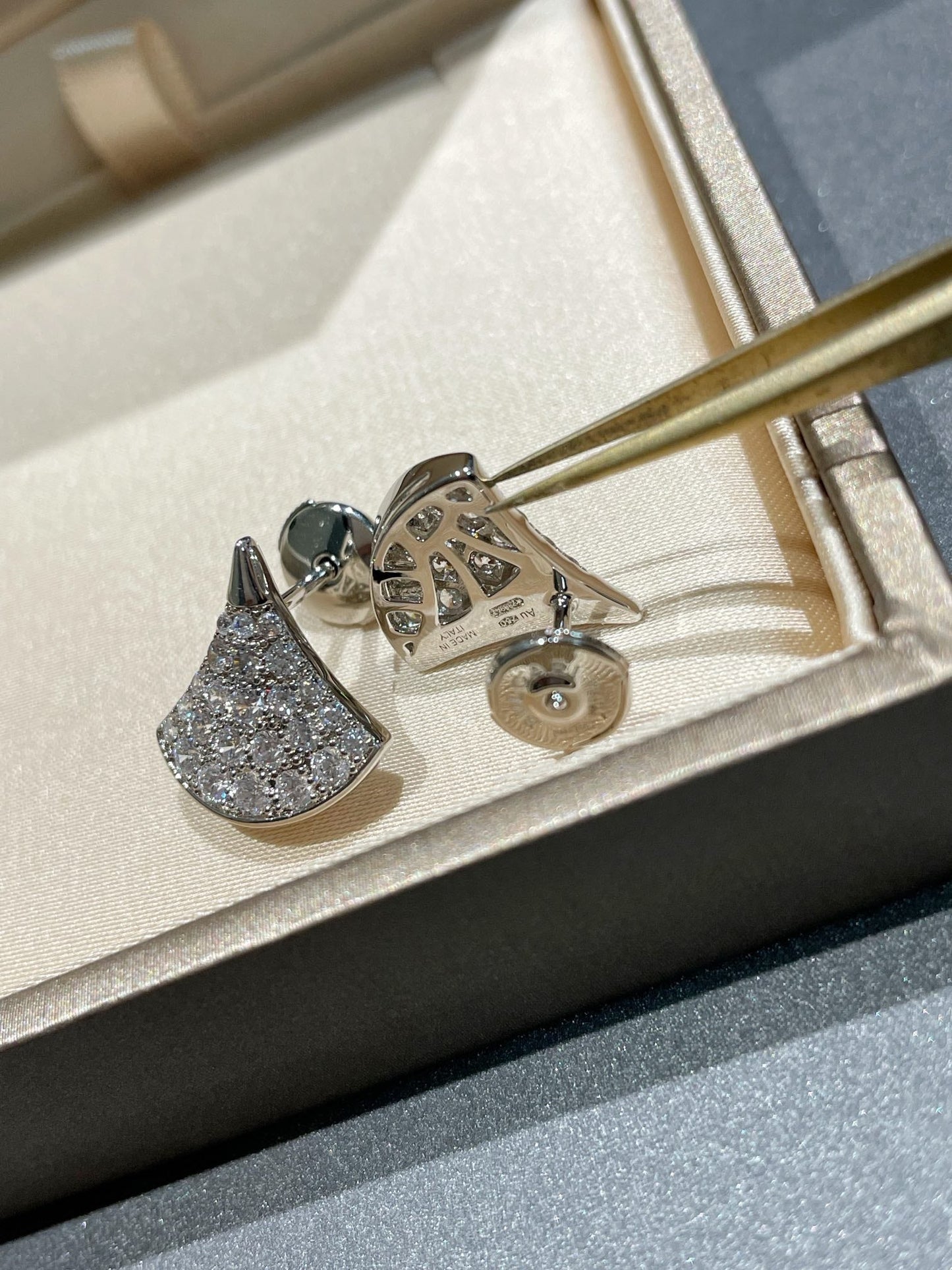 Pomuse DREAM STUD EARRINGS DIAMOND