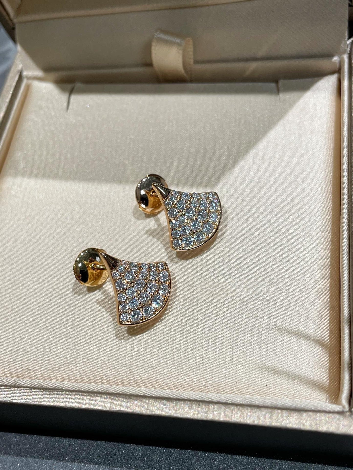 Pomuse DREAM STUD EARRINGS DIAMOND