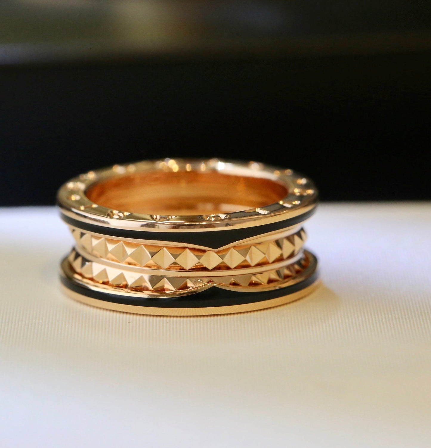 Pomuse ZERO 1 GOLD BLACK CERAMIC RING