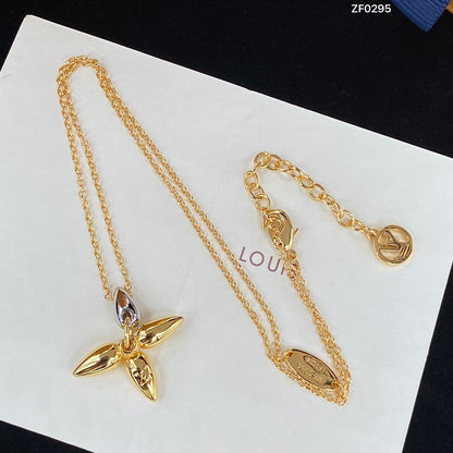 Pomuse LOUISETTE PEDANT GOLD NECKLACE