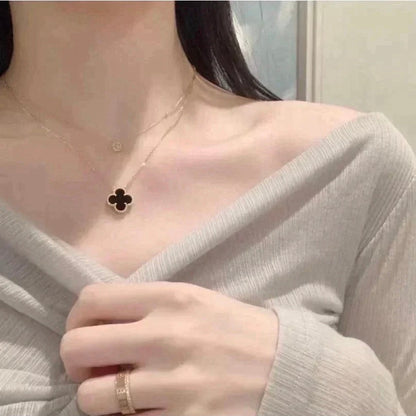 Pomuse CLOVER 15MM BLACK ONYX SINGLE FLOWER NECKLACE