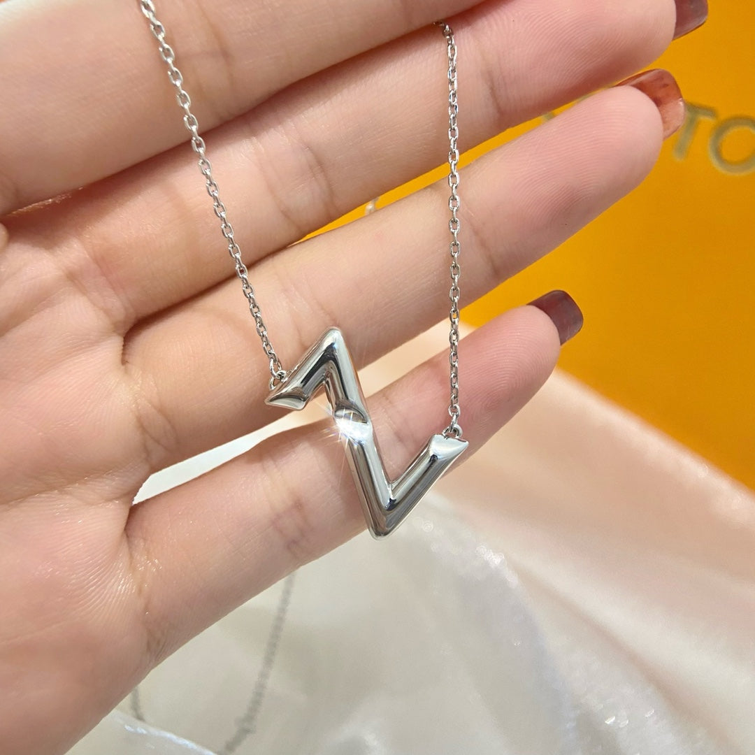 Pomuse VOLTE UPSIDE DOWN NECKLACE