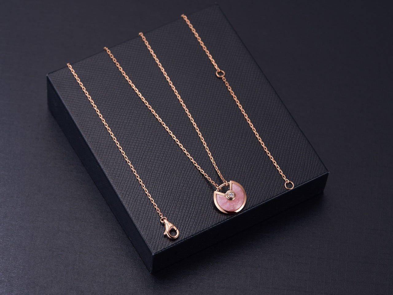 Pomuse AMULETTE ROSE GOLD PINK MOP NECKLACE