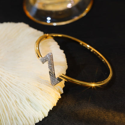 Pomuse VOLTE UPSITE DOWN GOLD DIAMOND BRACELET