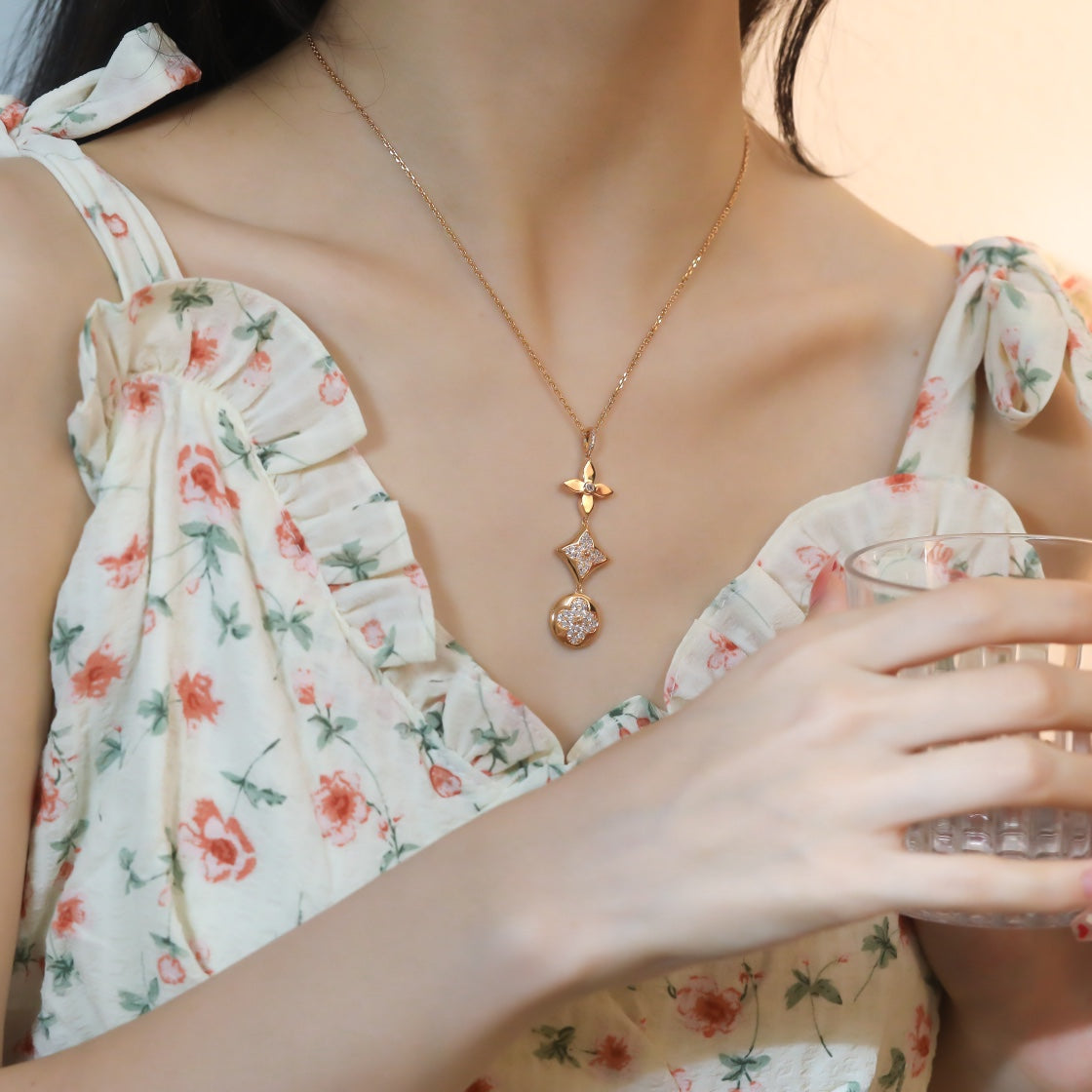 Pomuse STAR AND SUN DIAMOND PINK GOLD NECKLACE