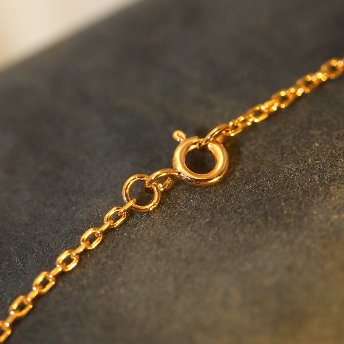 Pomuse SUN PEDANT PINK GOLD 1 DIAMOND NECKLACE