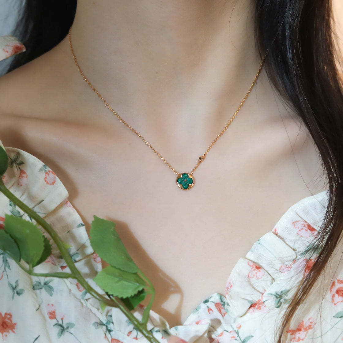 Pomuse SUN PEDANT PINK GOLD 1 DIAMOND NECKLACE