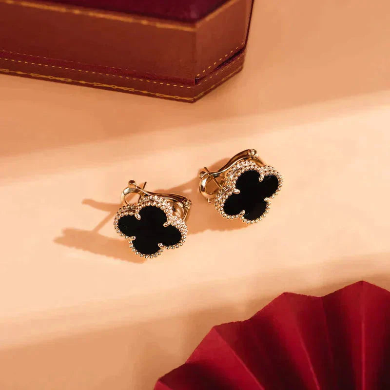 Pomuse CLOVER MEDIUM 1 MOTIFS  ONYX STUD EARRINGS
