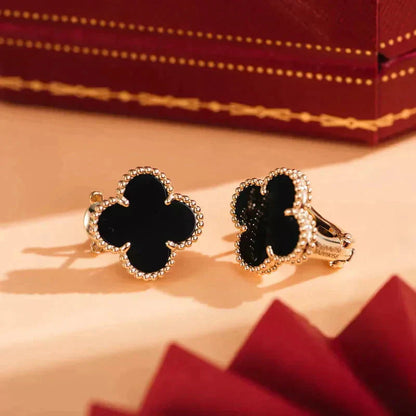Pomuse CLOVER MEDIUM 1 MOTIFS  ONYX STUD EARRINGS