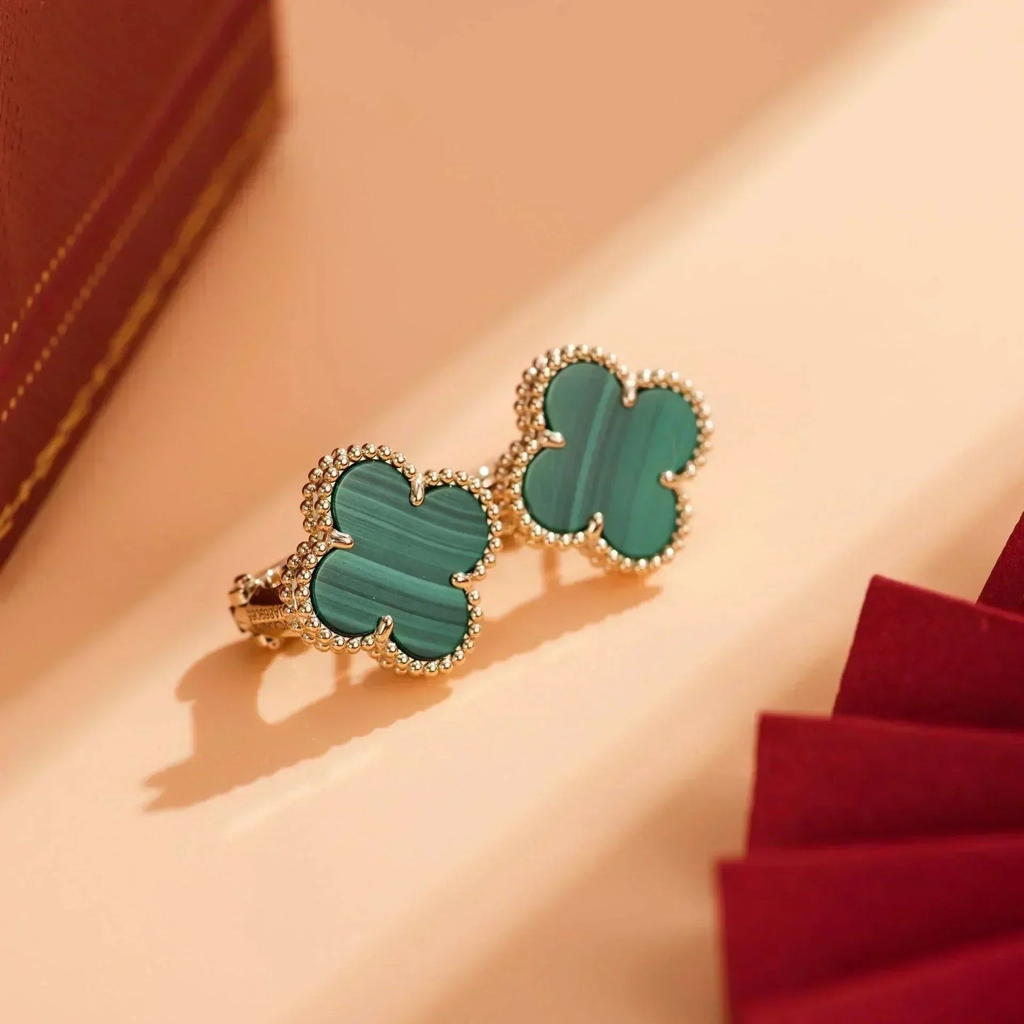 Pomuse CLOVER MEDIUM 1 MOTIFS MALACHITE  EARRINGS