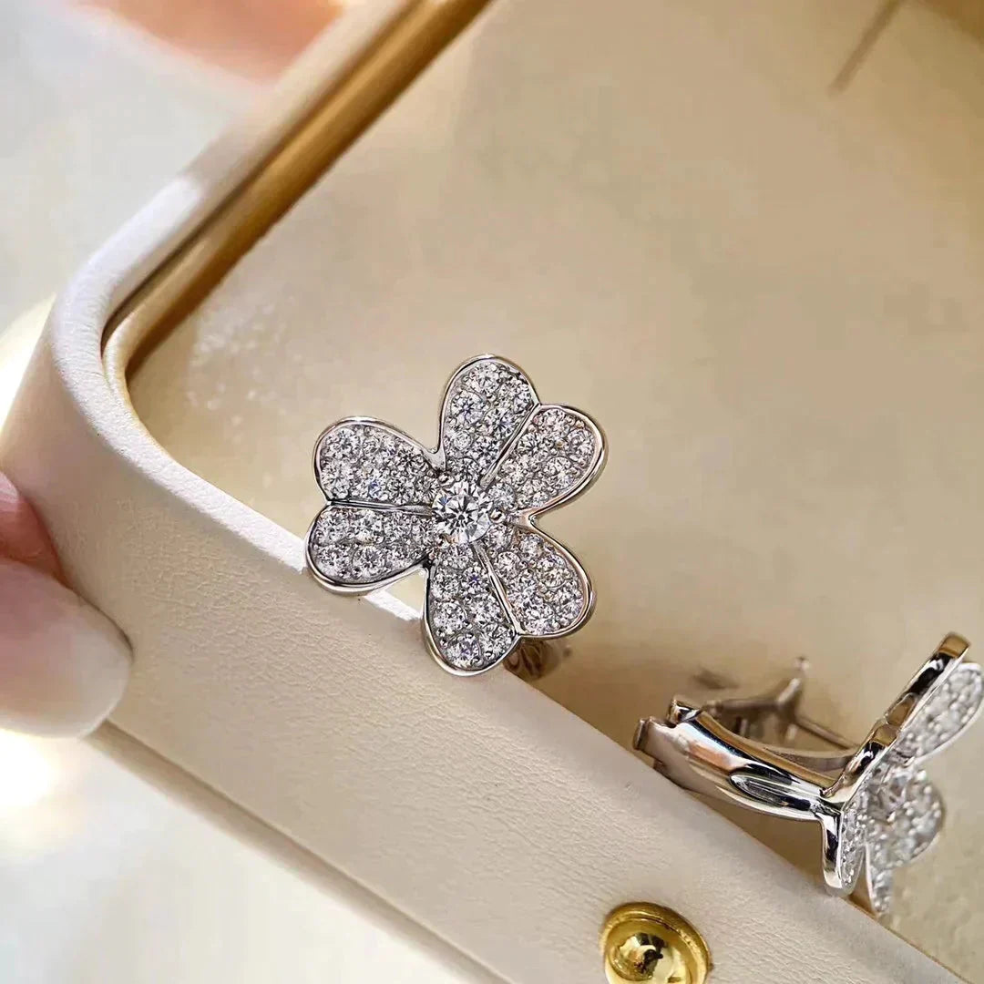 Pomuse CLOVER COMOS DIAMOND EARRINGS SILVER