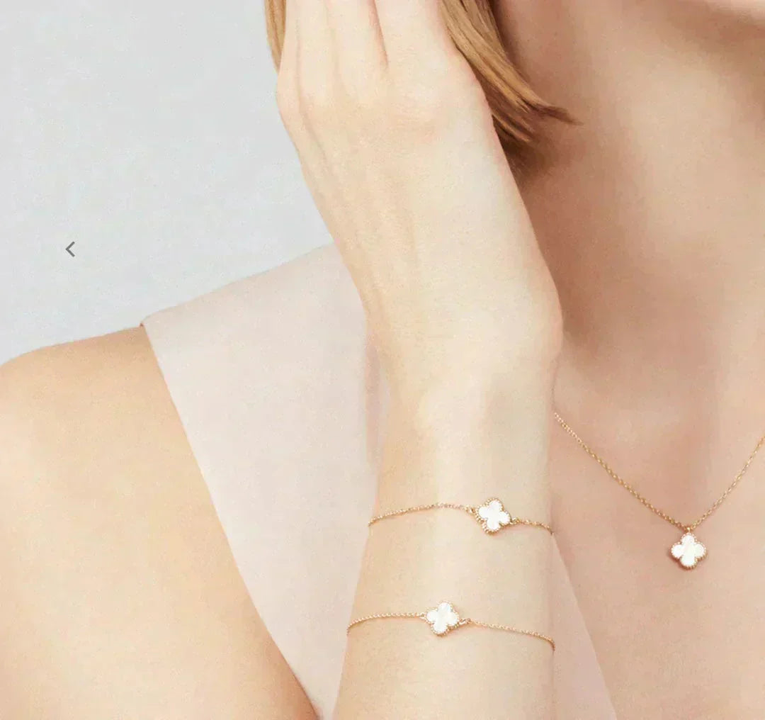 Pomuse CLOVER MINI 9.5MM WHITE MOTHER-OF-PEARL NECKLACE