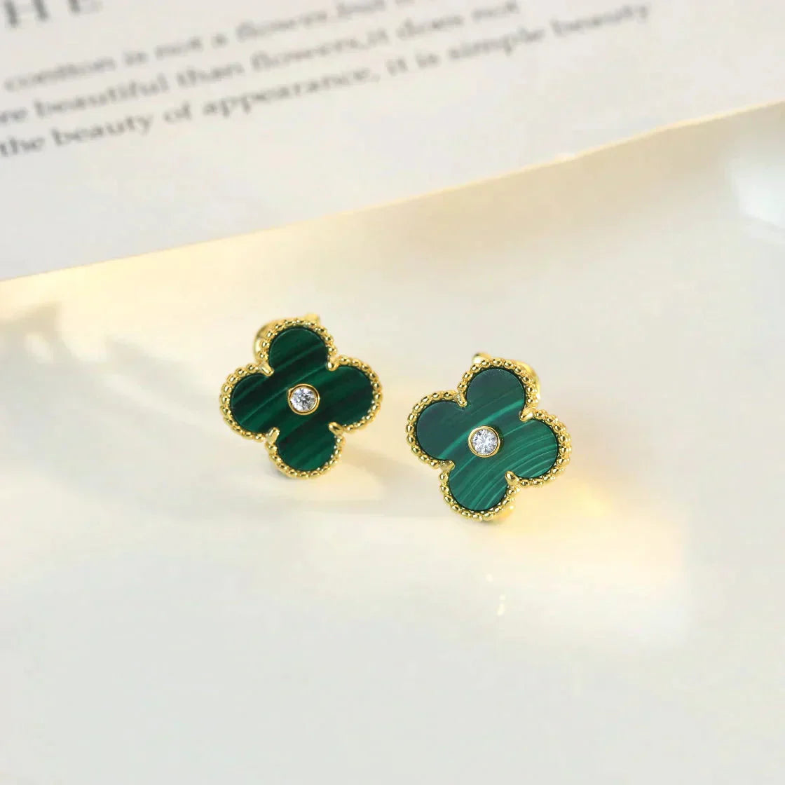Pomuse CLOVER MEDIUM 1 MOTIFS MALACHITE DIAMOND EARRINGS