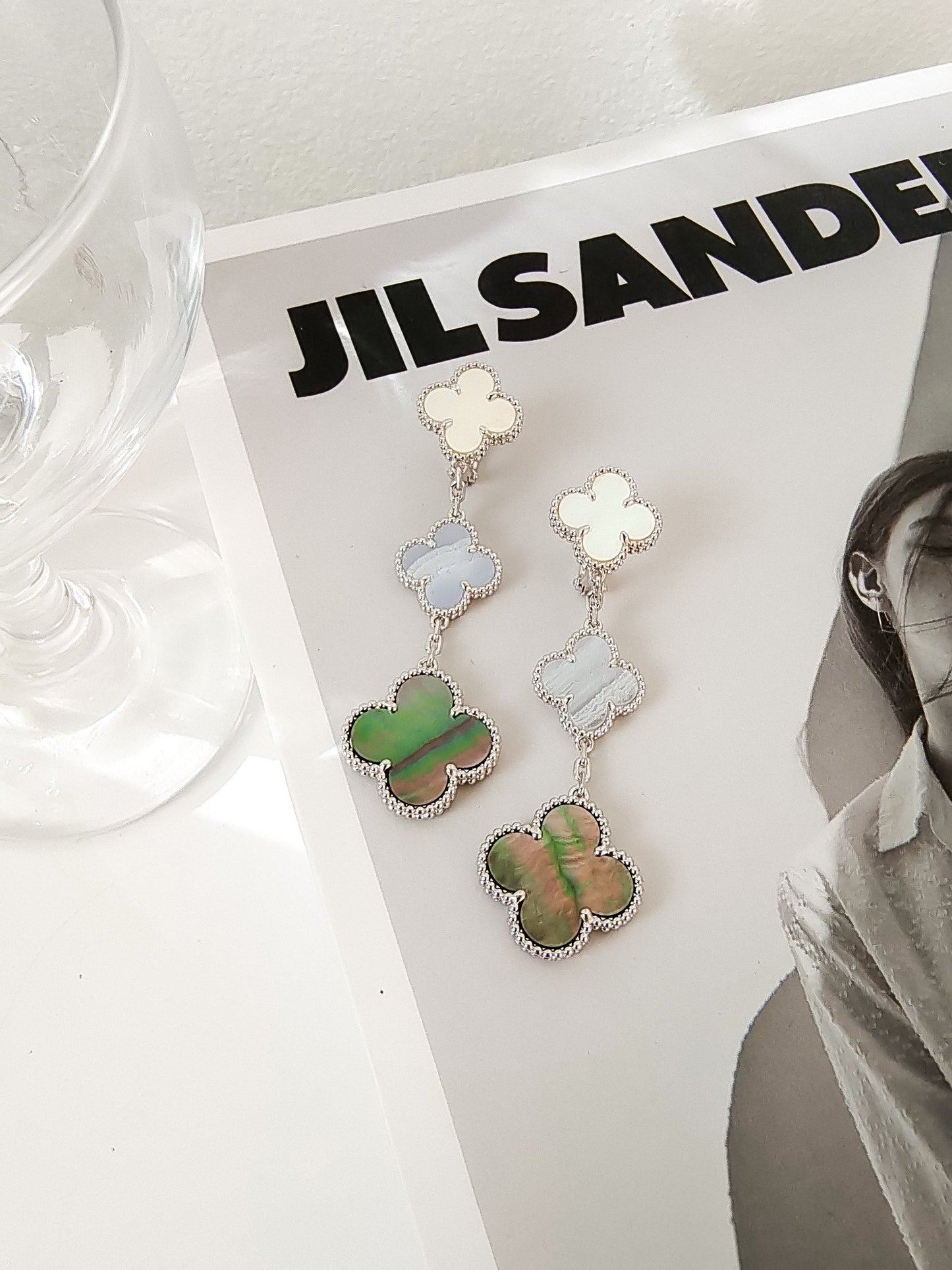 Pomuse CLOVER 3 MOTIFS CHALCEDONY DARK MOP SILVER EARRINGS