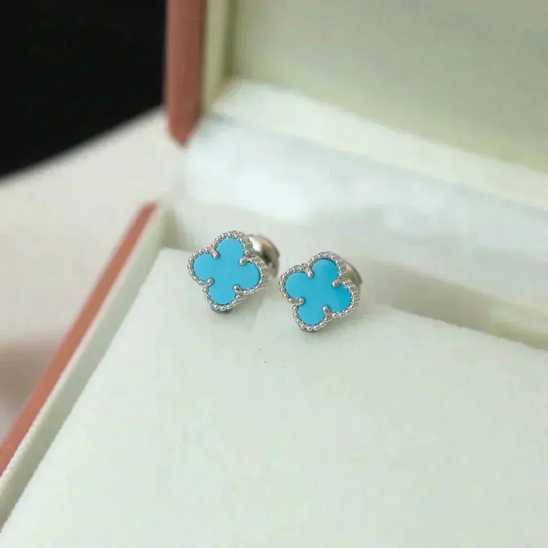 Pomuse CLOVER MINI 9.5MM ONYX STUD EARRINGS SILVER