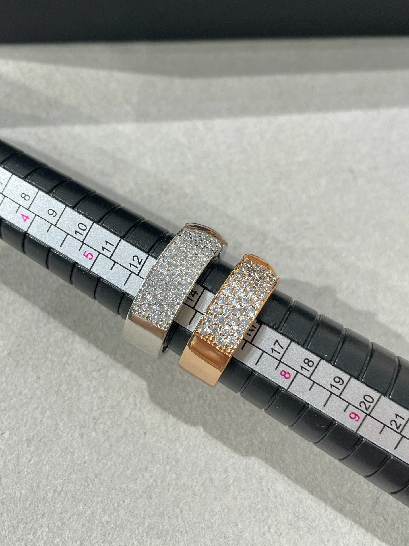 Pomuse LIENS EVIDENCE  DIAMOND PAVED RING