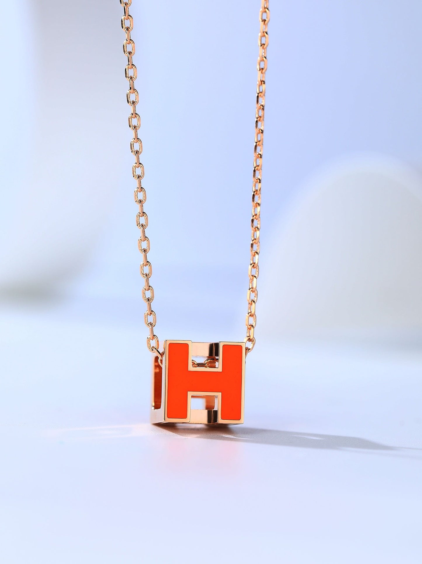 Pomuse H CAGE PINK GOLD NECKLACE