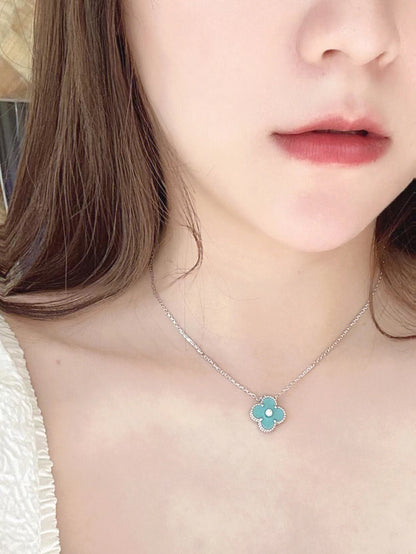 Pomuse CLOVER 1 DIAMOND LIGHT BLUE SILVER NECKLACE