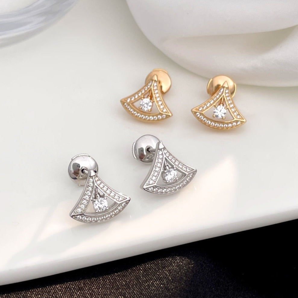Pomuse DREAM MINI DIAMOND STUD EARRINGS