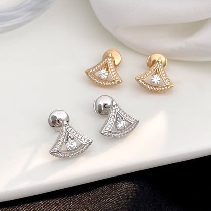 Pomuse DREAM MINI DIAMOND STUD EARRINGS