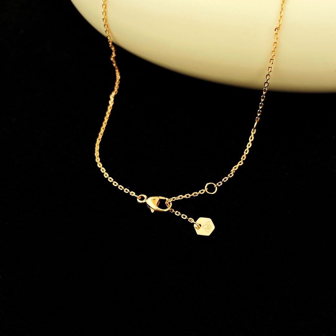 Pomuse BEE MINI PEDANT DIAMOND NECKLACE