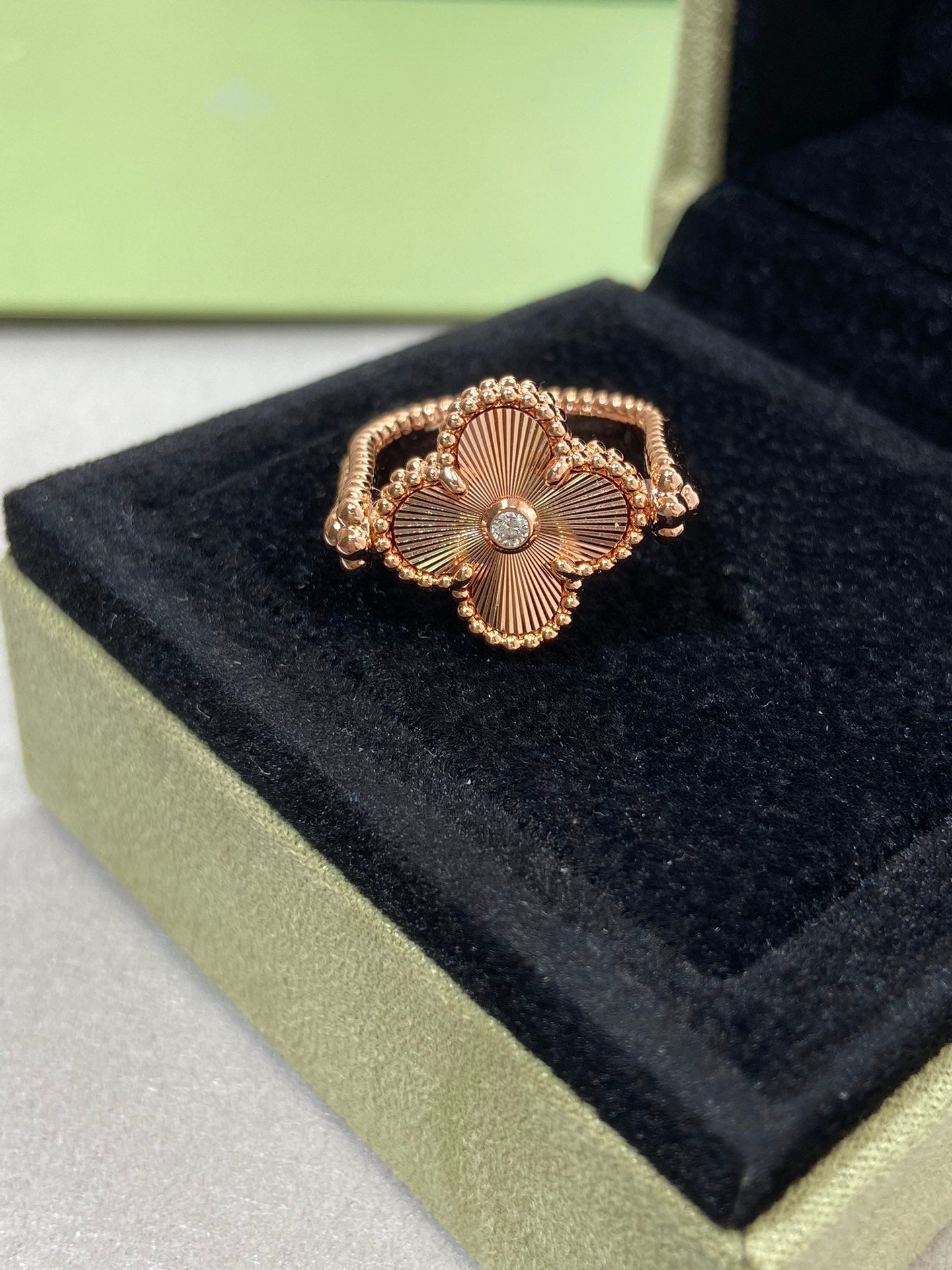 Pomuse CLOVER RIVERSIBLE ROSE GOLD RING