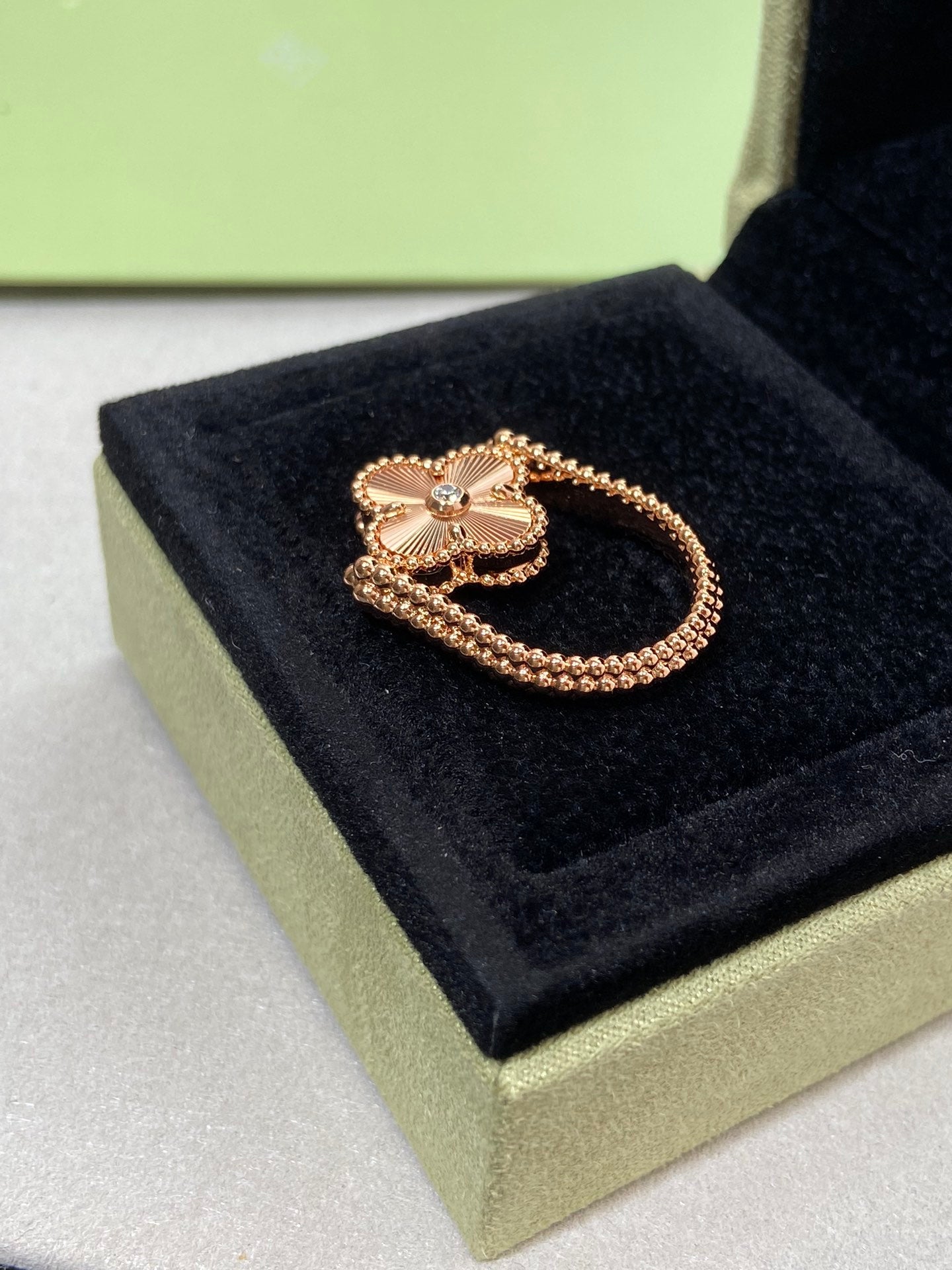 Pomuse CLOVER RIVERSIBLE ROSE GOLD RING
