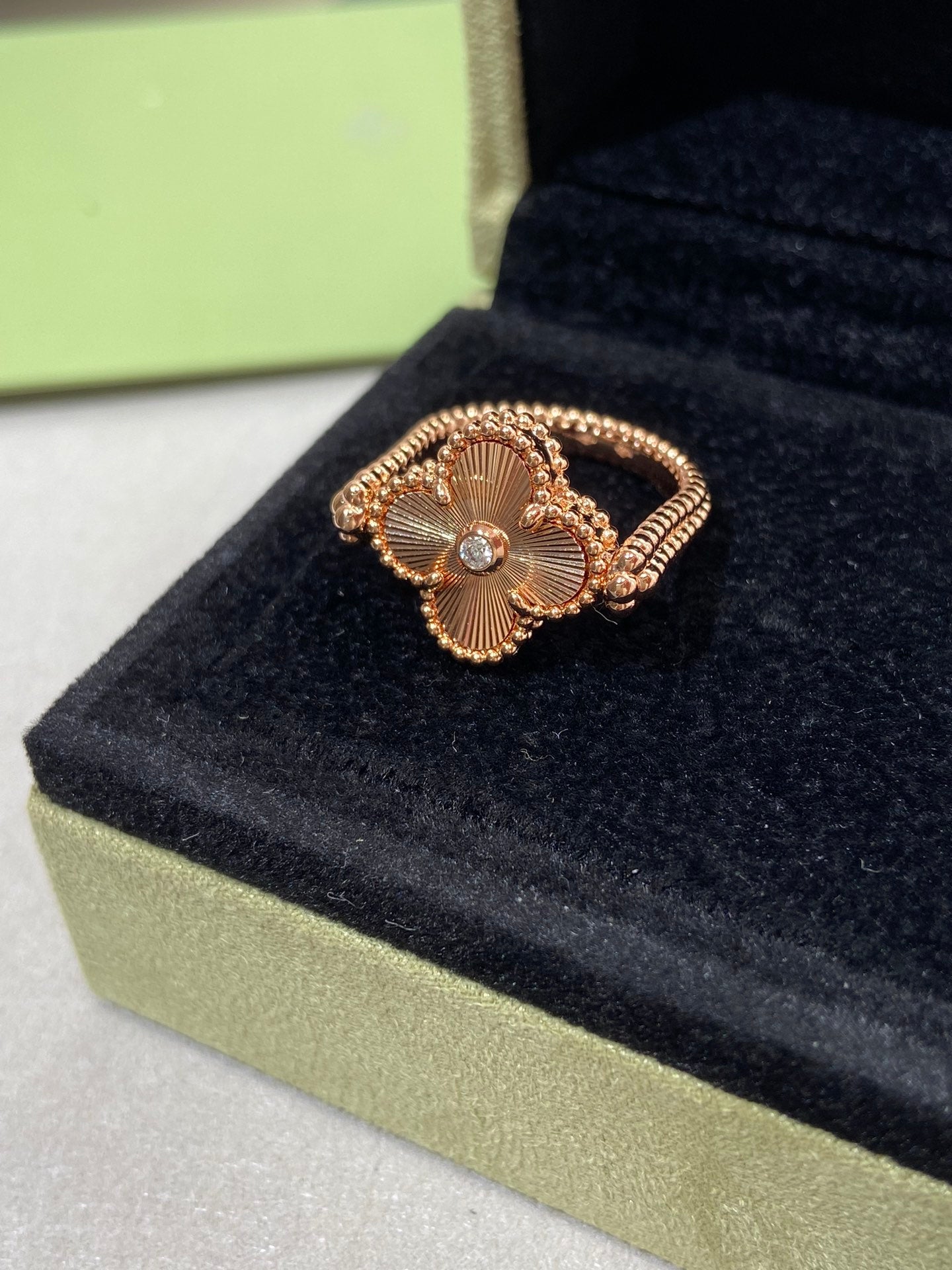 Pomuse CLOVER RIVERSIBLE ROSE GOLD RING