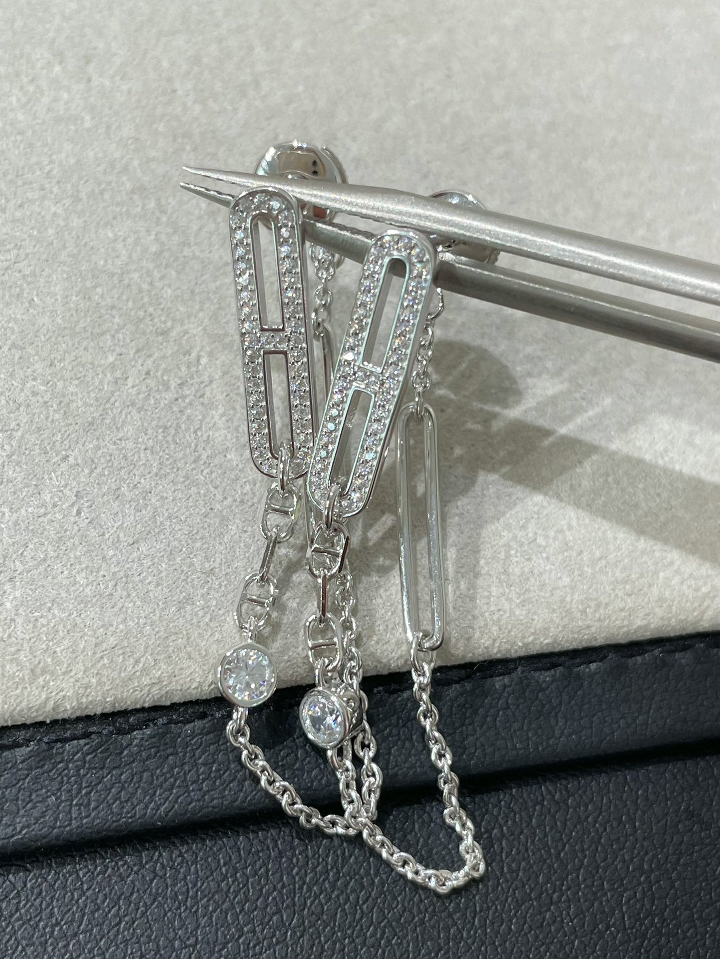 Pomuse CHAINE CHAOS DIAMOND DROP EARRINGS