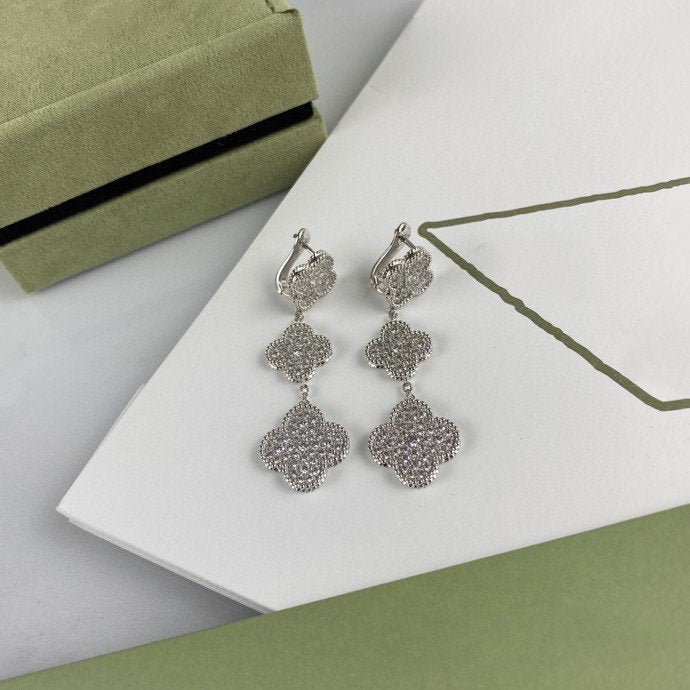 Pomuse CLOVER 3 MOTIF DIAMOND SILVER DROP EARRINGS