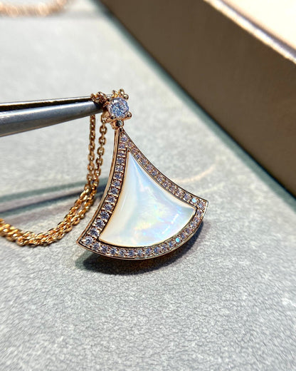 Pomuse DREAM MOP DIAMOND PAVED PINK GOLD NECKLACE