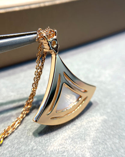 Pomuse DREAM MOP DIAMOND PAVED PINK GOLD NECKLACE