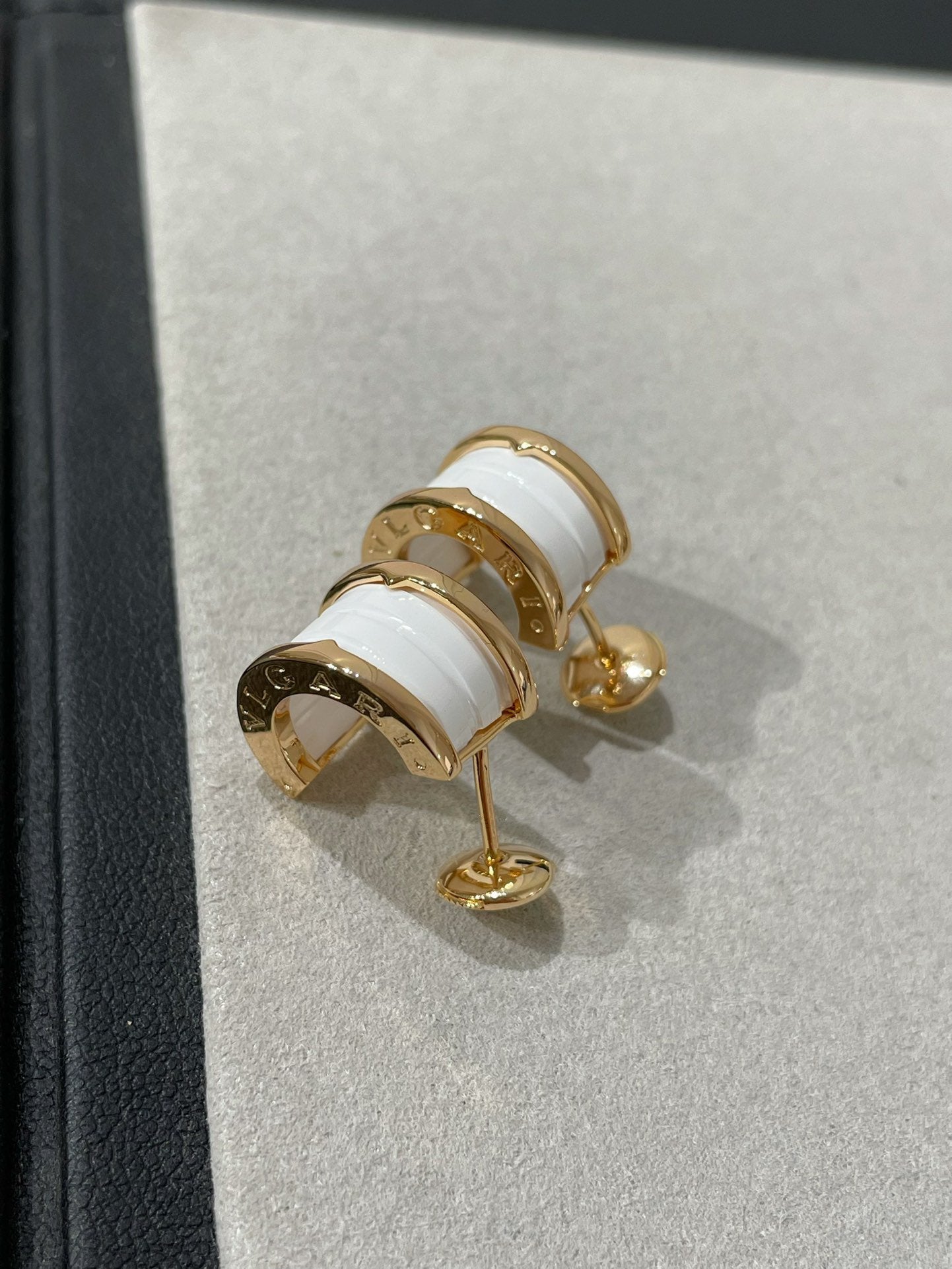 Pomuse ZERO 1 PINK GOLD CERAMIC EARRINGS
