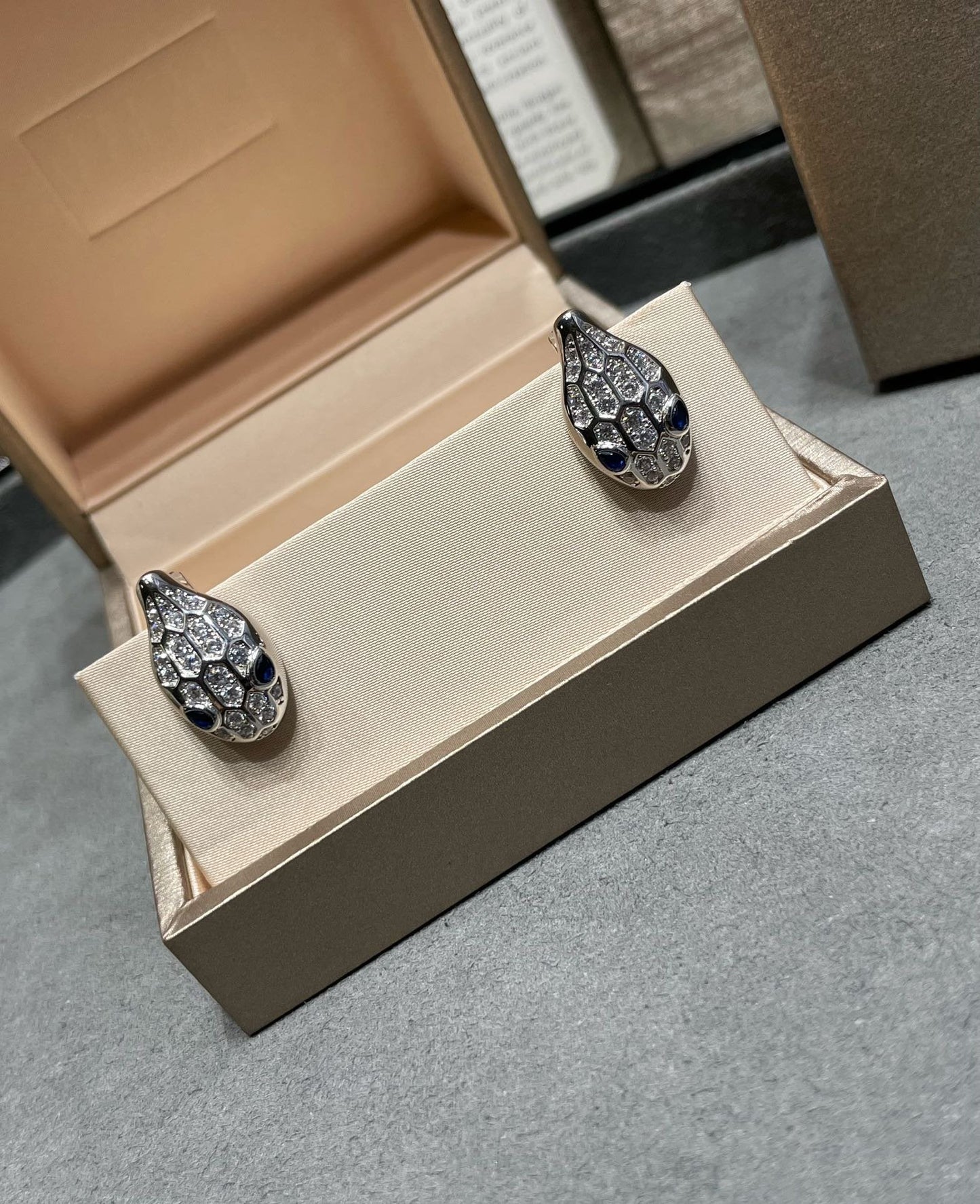 Pomuse SERPENT DIAMOND STUD EARRINGS