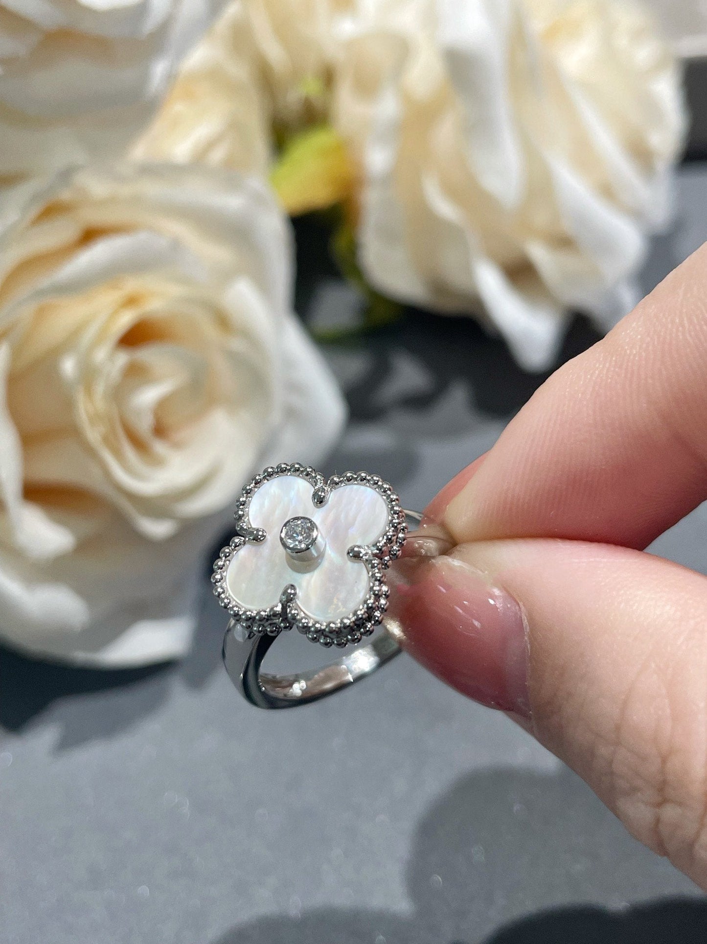 Pomuse CLOVER SILVER MOP DIAMOND RING